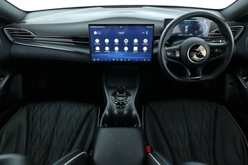 https://vehicle-cdn.autoleague.cloud/30351_61038692_31.jpg