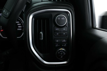 https://vehicle-cdn.autoleague.cloud/30351_61038731_21.jpg