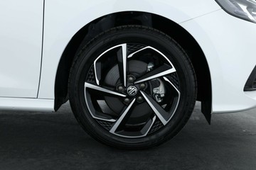 https://vehicle-cdn.autoleague.cloud/30351_61038812_4.jpg