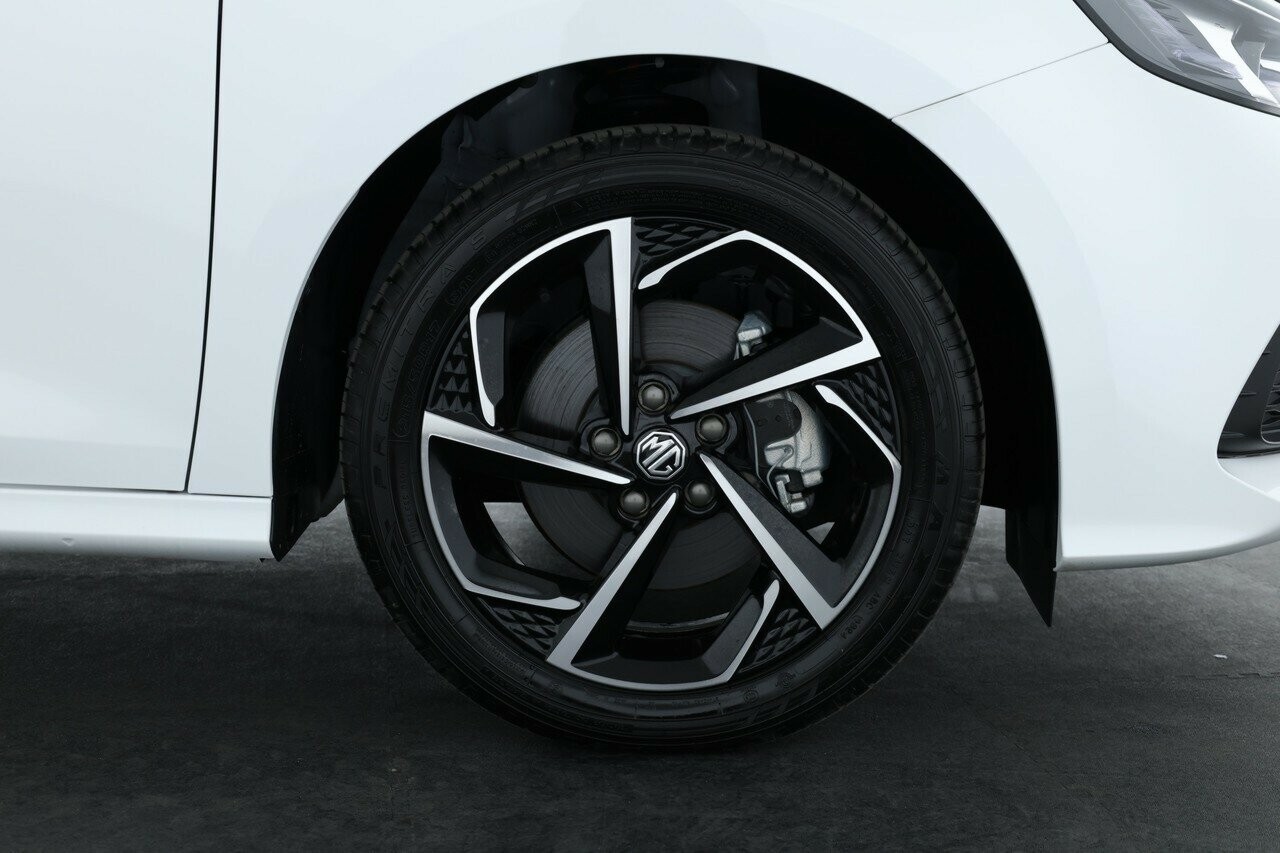 MG Mg5 image 4
