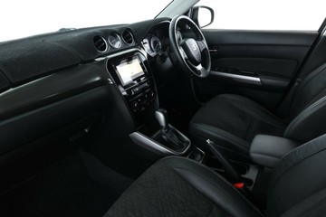 https://vehicle-cdn.autoleague.cloud/30351_61038836_31.jpg