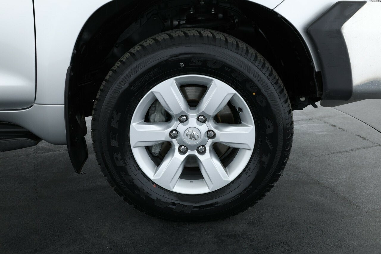 Toyota Landcruiser Prado image 4