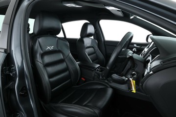 https://vehicle-cdn.autoleague.cloud/30351_61038872_15.jpg