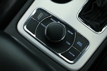 https://vehicle-cdn.autoleague.cloud/30351_61038902_30.jpg