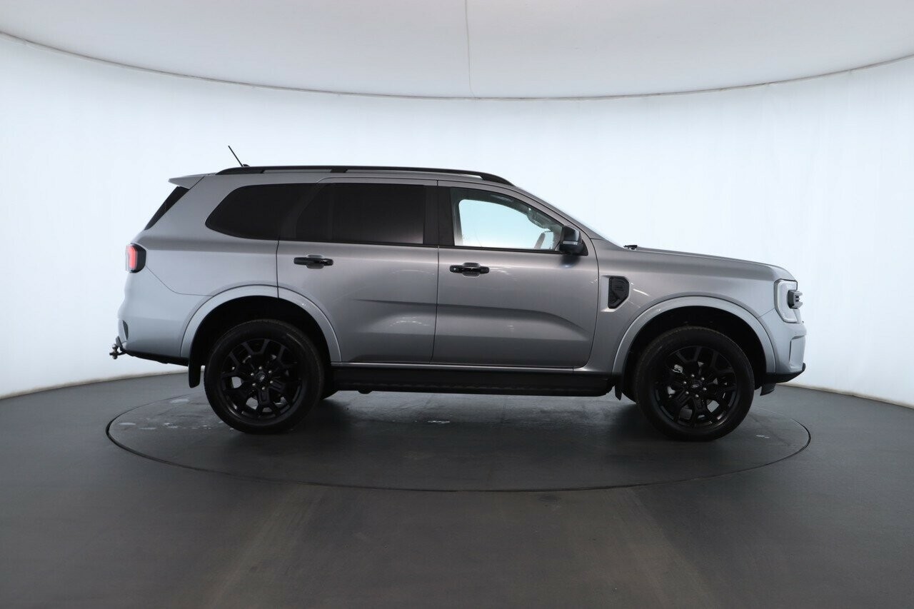 Ford Everest image 2