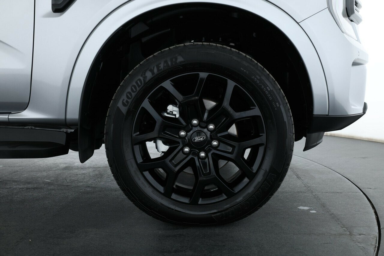 Ford Everest image 3