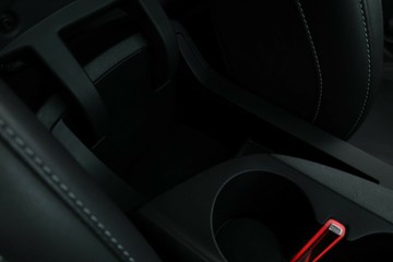 https://vehicle-cdn.autoleague.cloud/30351_61038926_29.jpg