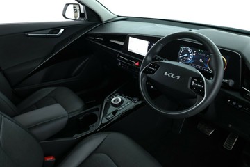 https://vehicle-cdn.autoleague.cloud/30351_61038935_21.jpg