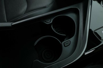 https://vehicle-cdn.autoleague.cloud/30351_61038935_29.jpg