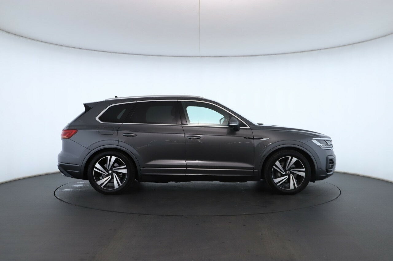 Volkswagen Touareg image 2