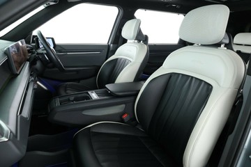https://vehicle-cdn.autoleague.cloud/30351_61039059_31.jpg