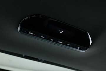 https://vehicle-cdn.autoleague.cloud/30351_61039059_35.jpg