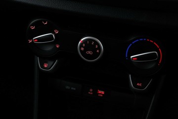 https://vehicle-cdn.autoleague.cloud/30351_61039076_27.jpg