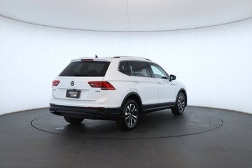 https://vehicle-cdn.autoleague.cloud/30351_61039124_17.jpg