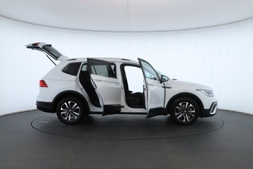 https://vehicle-cdn.autoleague.cloud/30351_61039124_2.jpg