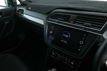 https://vehicle-cdn.autoleague.cloud/30351_61039124_23.jpg