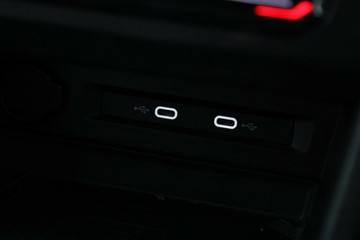 https://vehicle-cdn.autoleague.cloud/30351_61039124_28.jpg