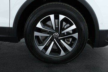 https://vehicle-cdn.autoleague.cloud/30351_61039124_4.jpg