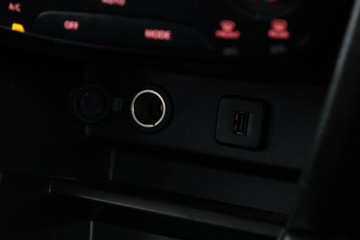 https://vehicle-cdn.autoleague.cloud/30351_61039155_28.jpg