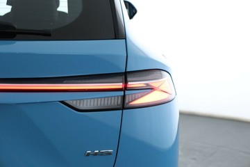 https://vehicle-cdn.autoleague.cloud/30351_61039174_14.jpg