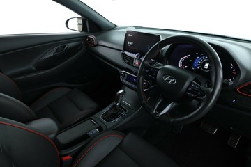 https://vehicle-cdn.autoleague.cloud/30351_61039175_17.jpg
