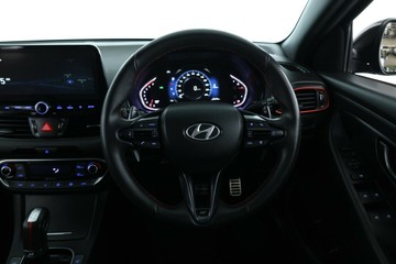 https://vehicle-cdn.autoleague.cloud/30351_61039175_18.jpg