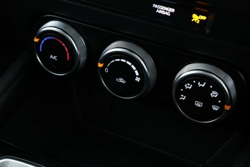 https://vehicle-cdn.autoleague.cloud/30351_61039270_25.jpg