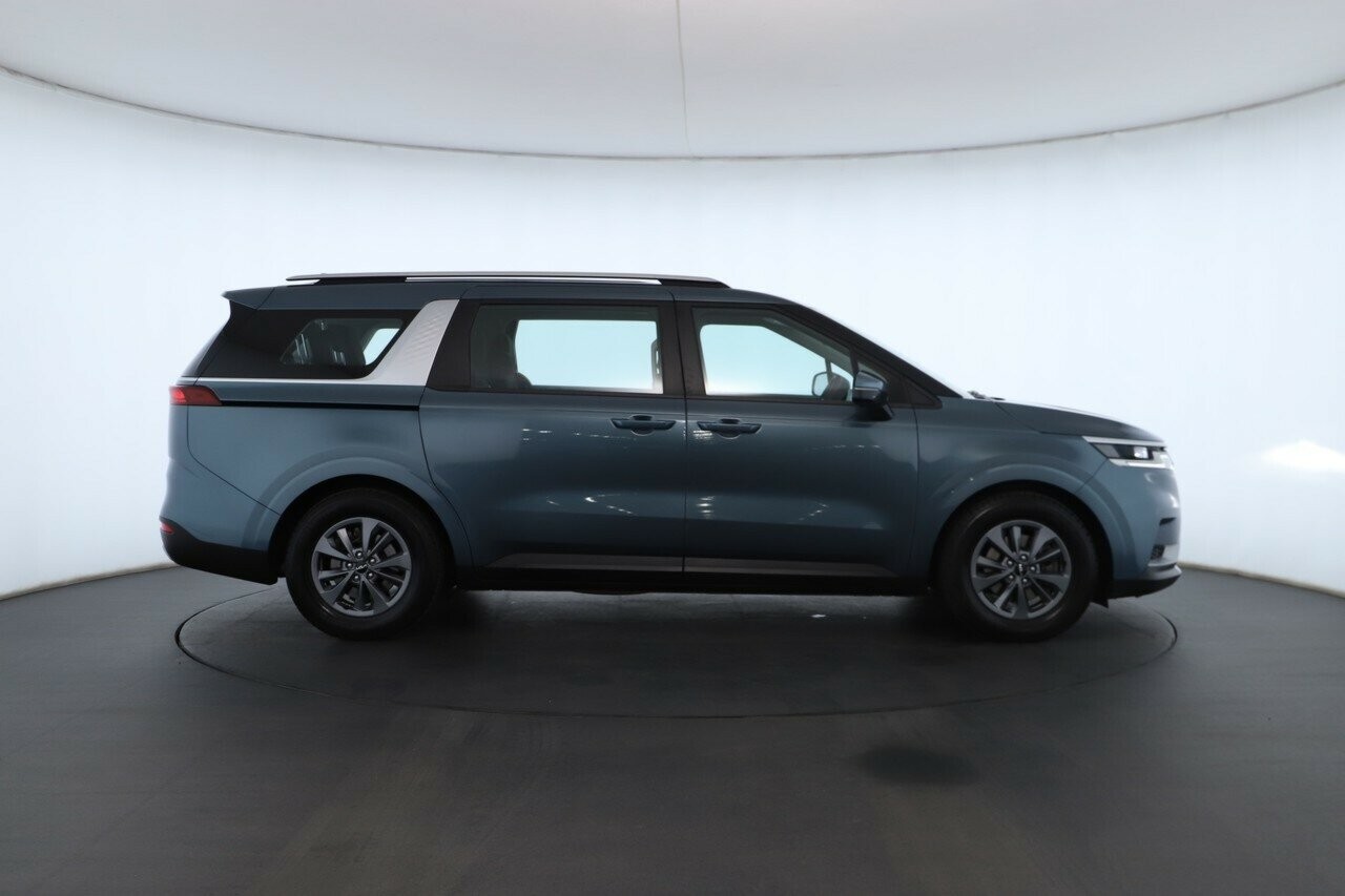Kia Carnival image 3