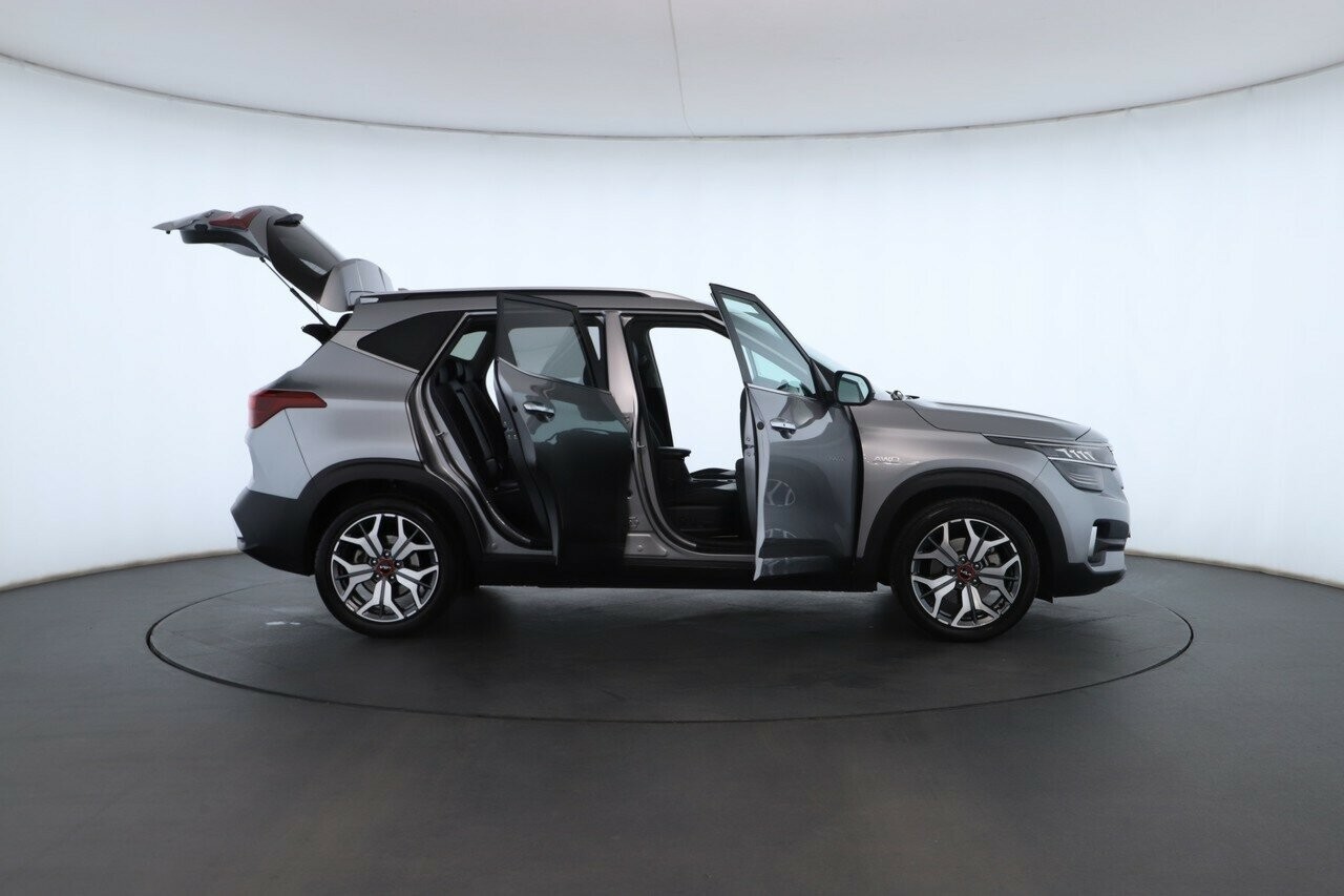Kia Seltos image 2