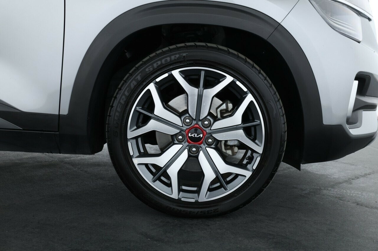 Kia Seltos image 4
