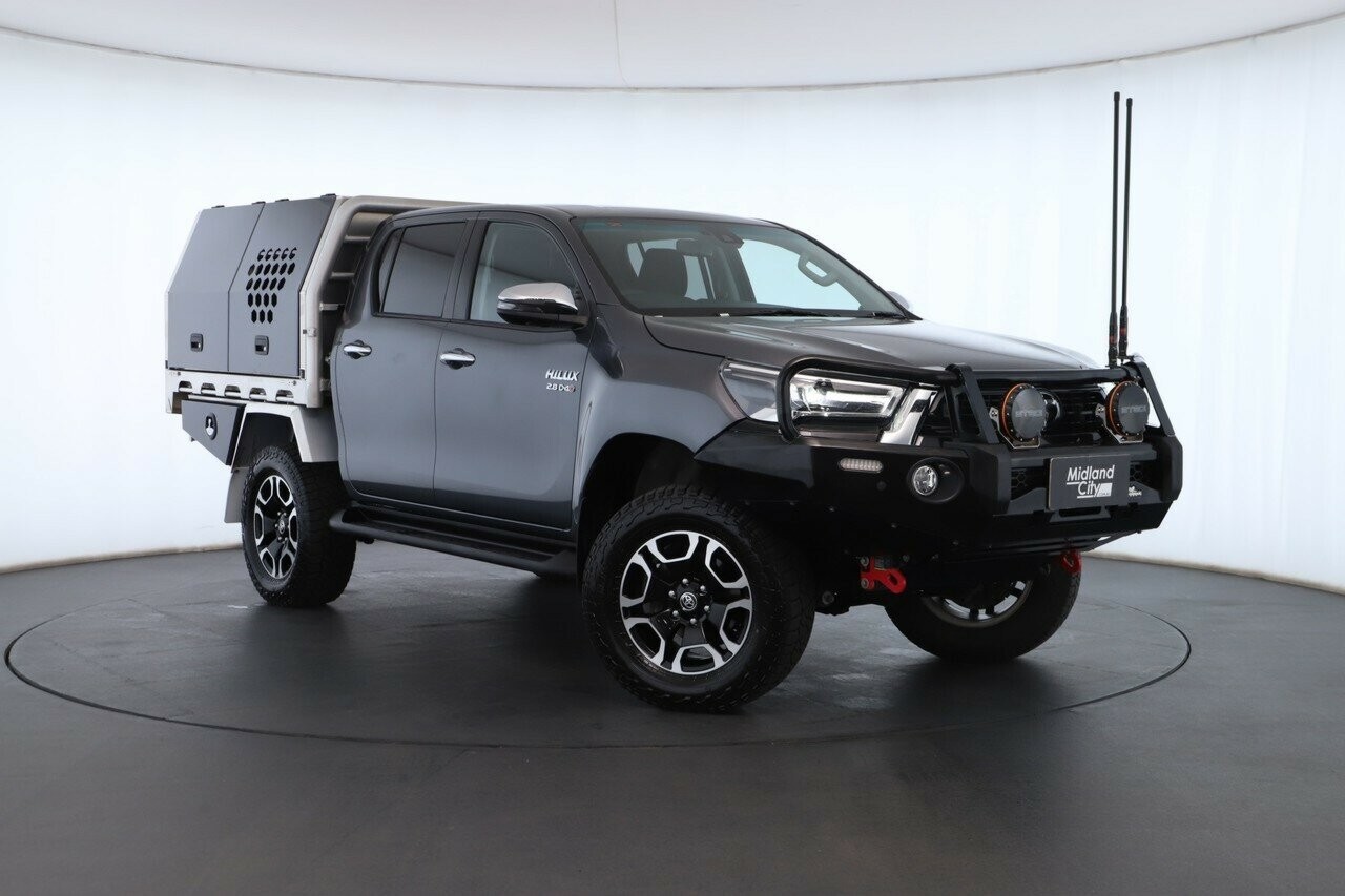 Toyota Hilux image 2