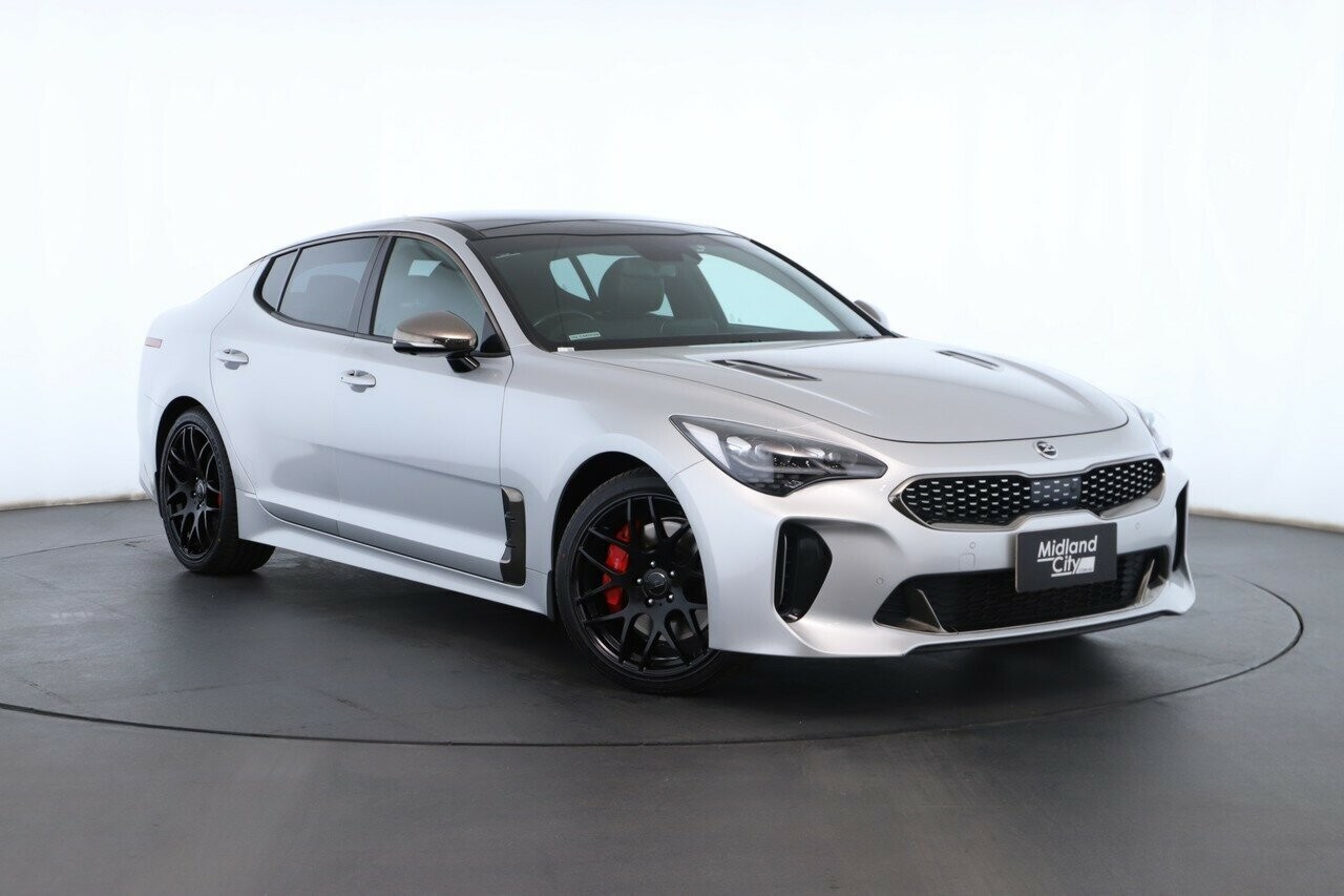 Kia Stinger image 1