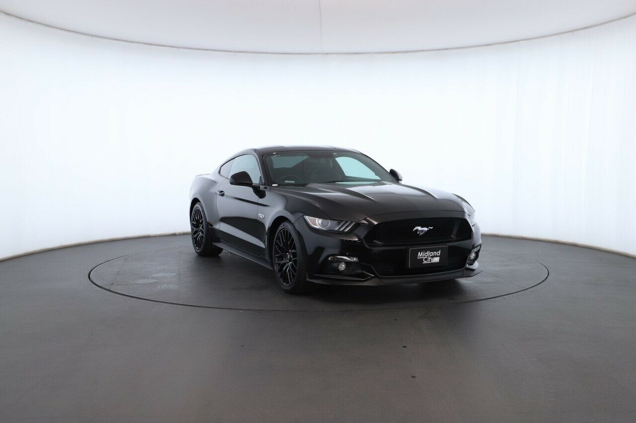 Ford Mustang image 4