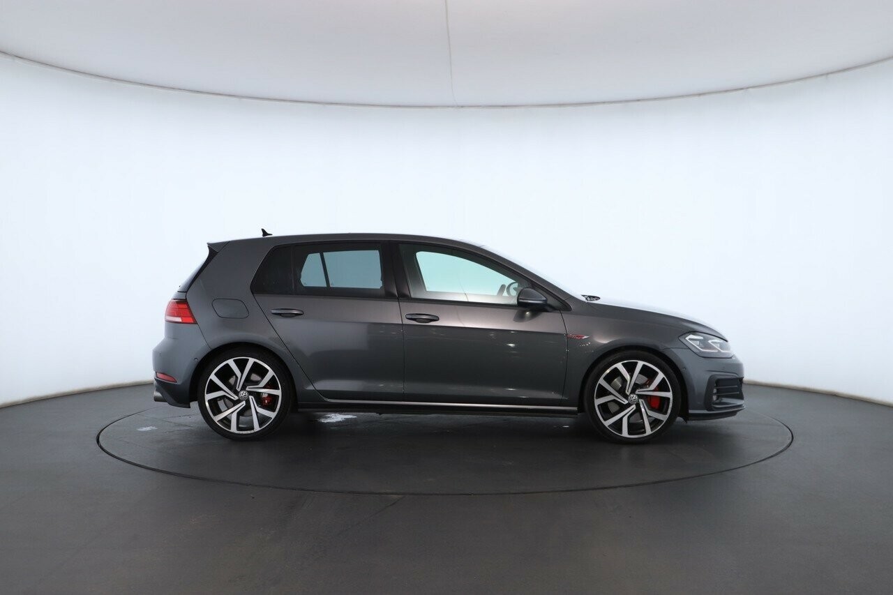 Volkswagen Golf image 3