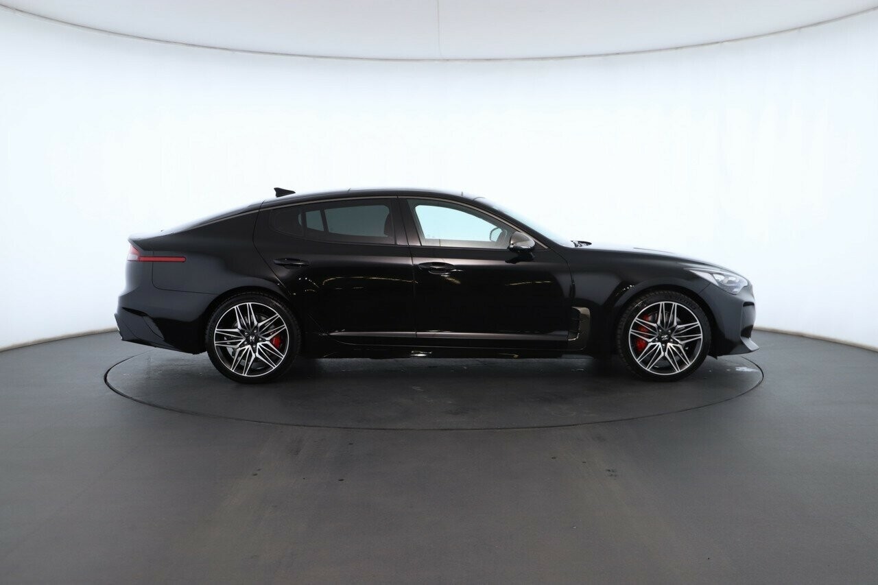 Kia Stinger image 3