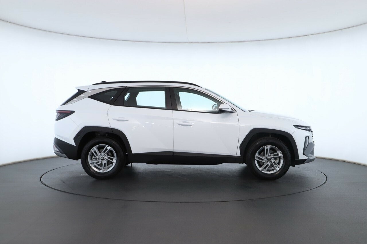 Hyundai Tucson image 3