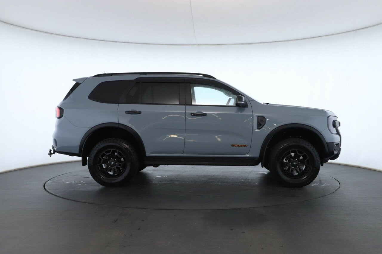 Ford Everest image 3