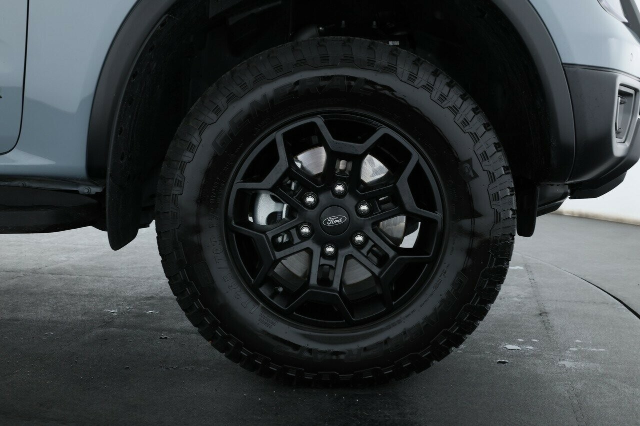 Ford Everest image 4