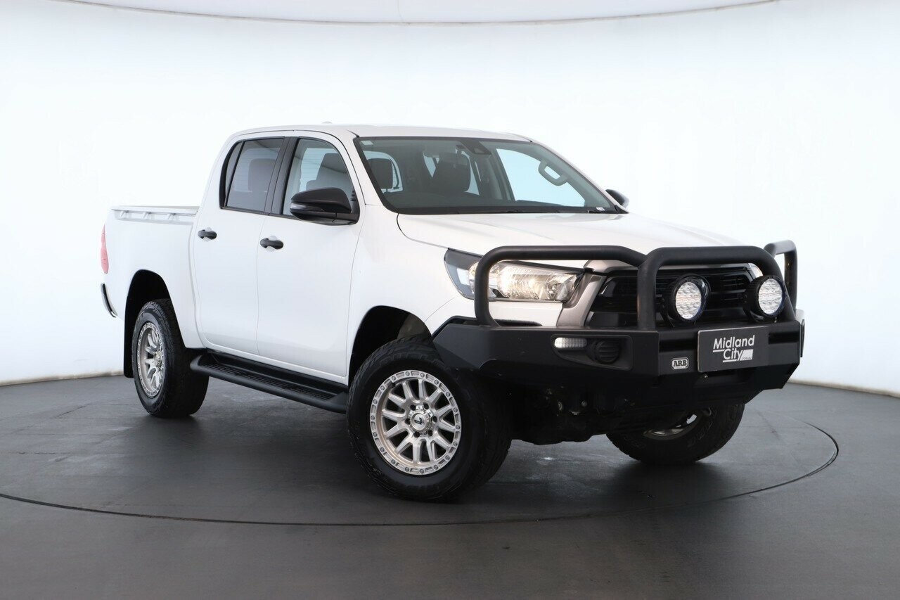 Toyota Hilux image 1