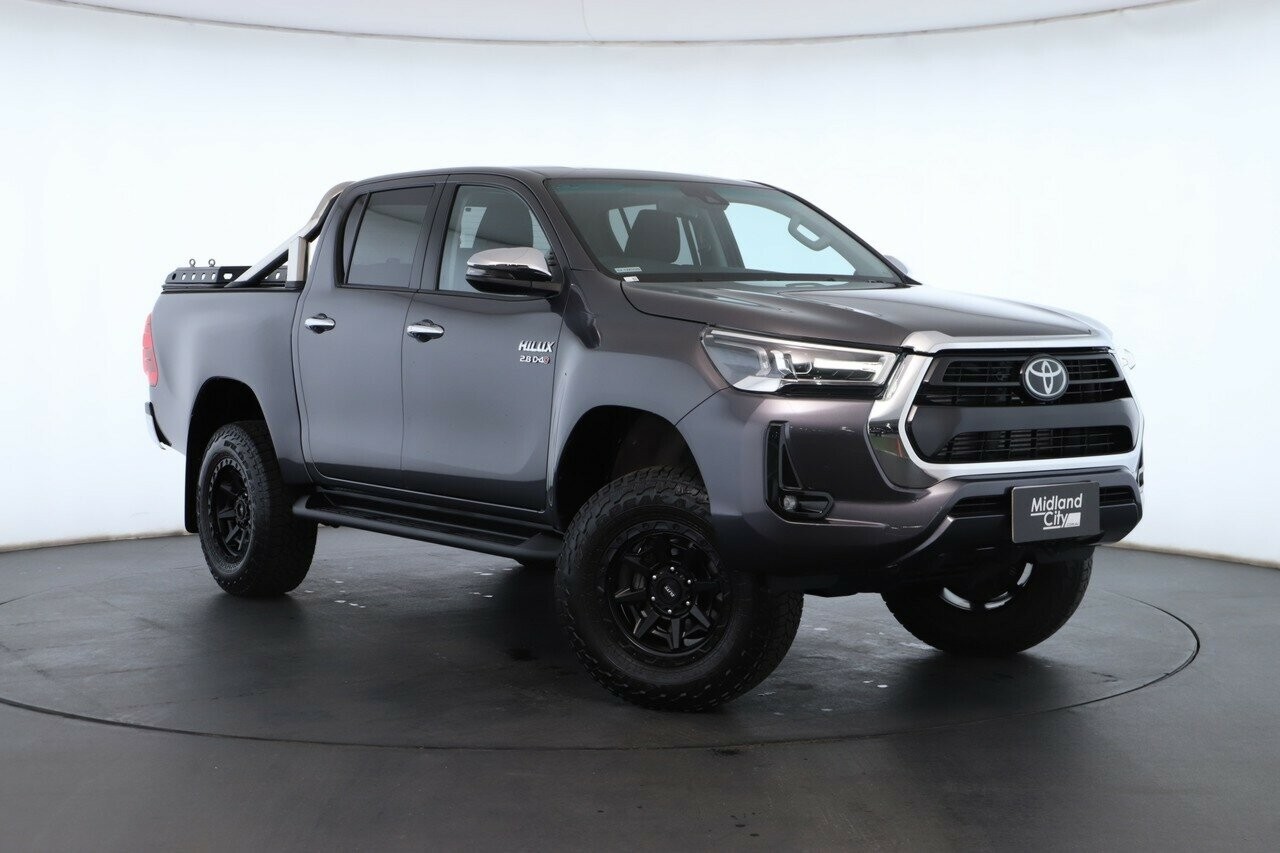 Toyota Hilux image 1