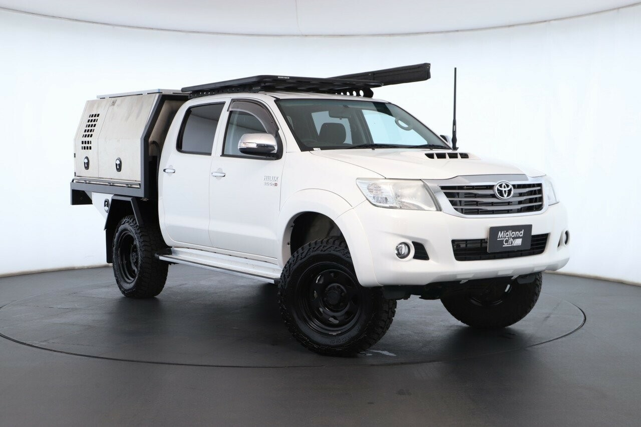 Toyota Hilux image 1
