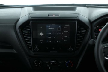 https://vehicle-cdn.autoleague.cloud/30352_940836017_25.jpg