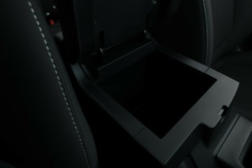 https://vehicle-cdn.autoleague.cloud/30352_940836017_29.jpg