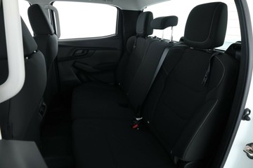 https://vehicle-cdn.autoleague.cloud/30352_940836017_32.jpg
