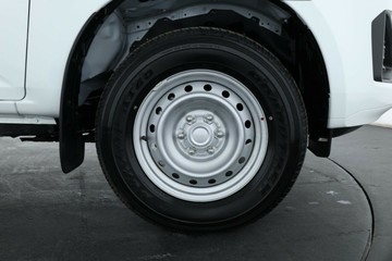 https://vehicle-cdn.autoleague.cloud/30352_940836017_4.jpg