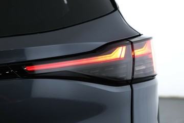 https://vehicle-cdn.autoleague.cloud/30352_940836797_17.jpg