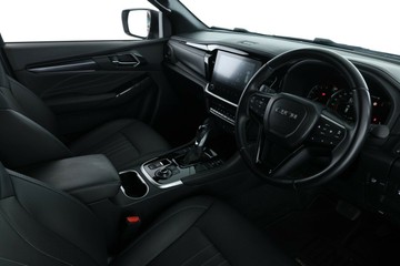 https://vehicle-cdn.autoleague.cloud/30352_940836797_20.jpg