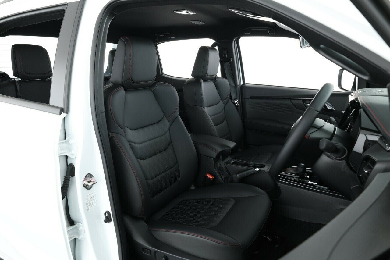 Isuzu D-max image 2