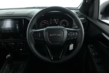 https://vehicle-cdn.autoleague.cloud/30352_950445261_34.jpg