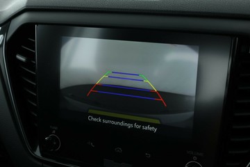 https://vehicle-cdn.autoleague.cloud/30352_950445283_24.jpg